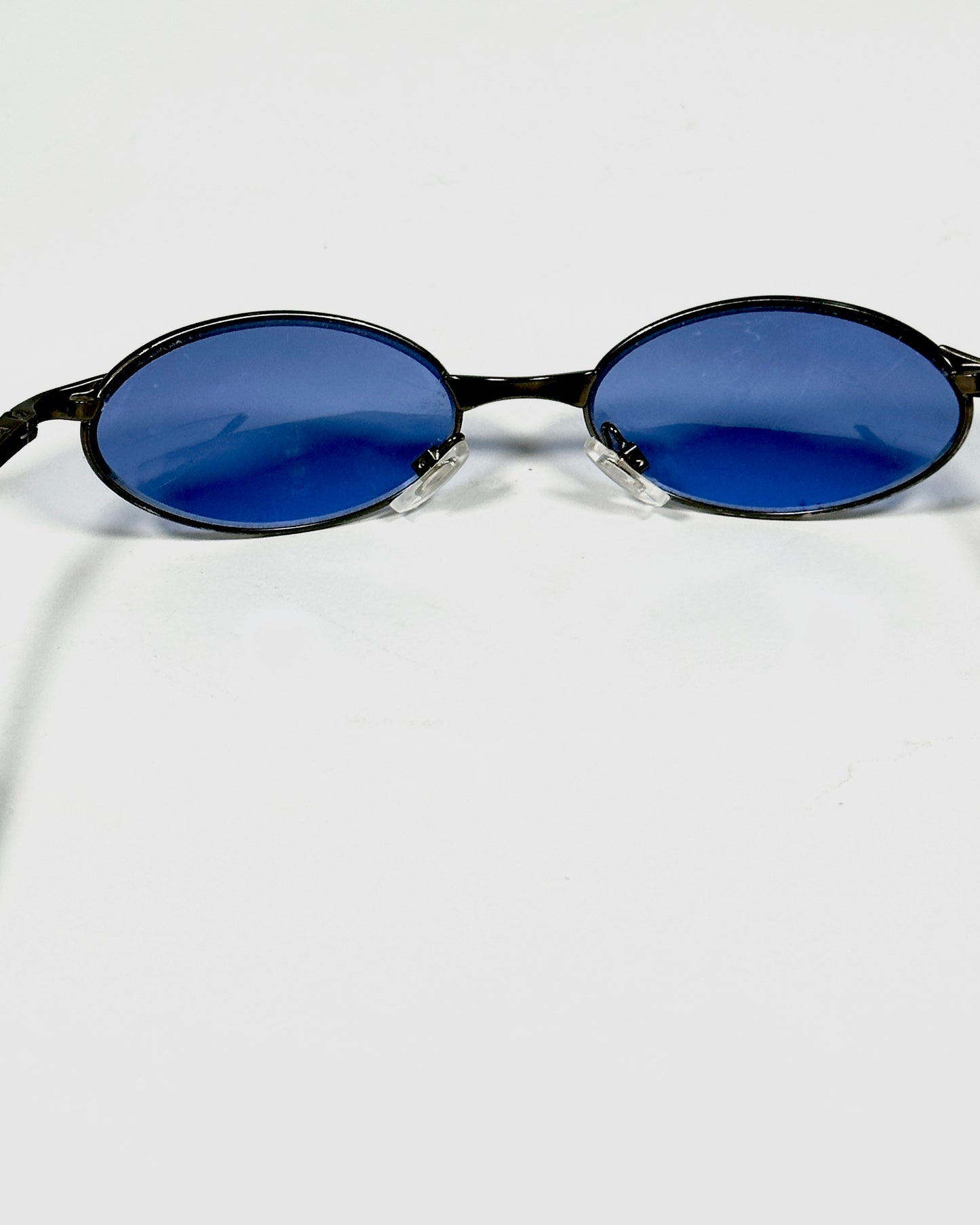 VINTAGE SUNGLASSES