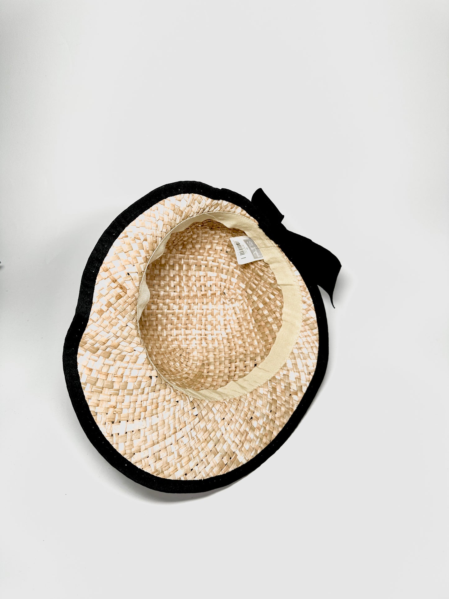 STRAW HAT